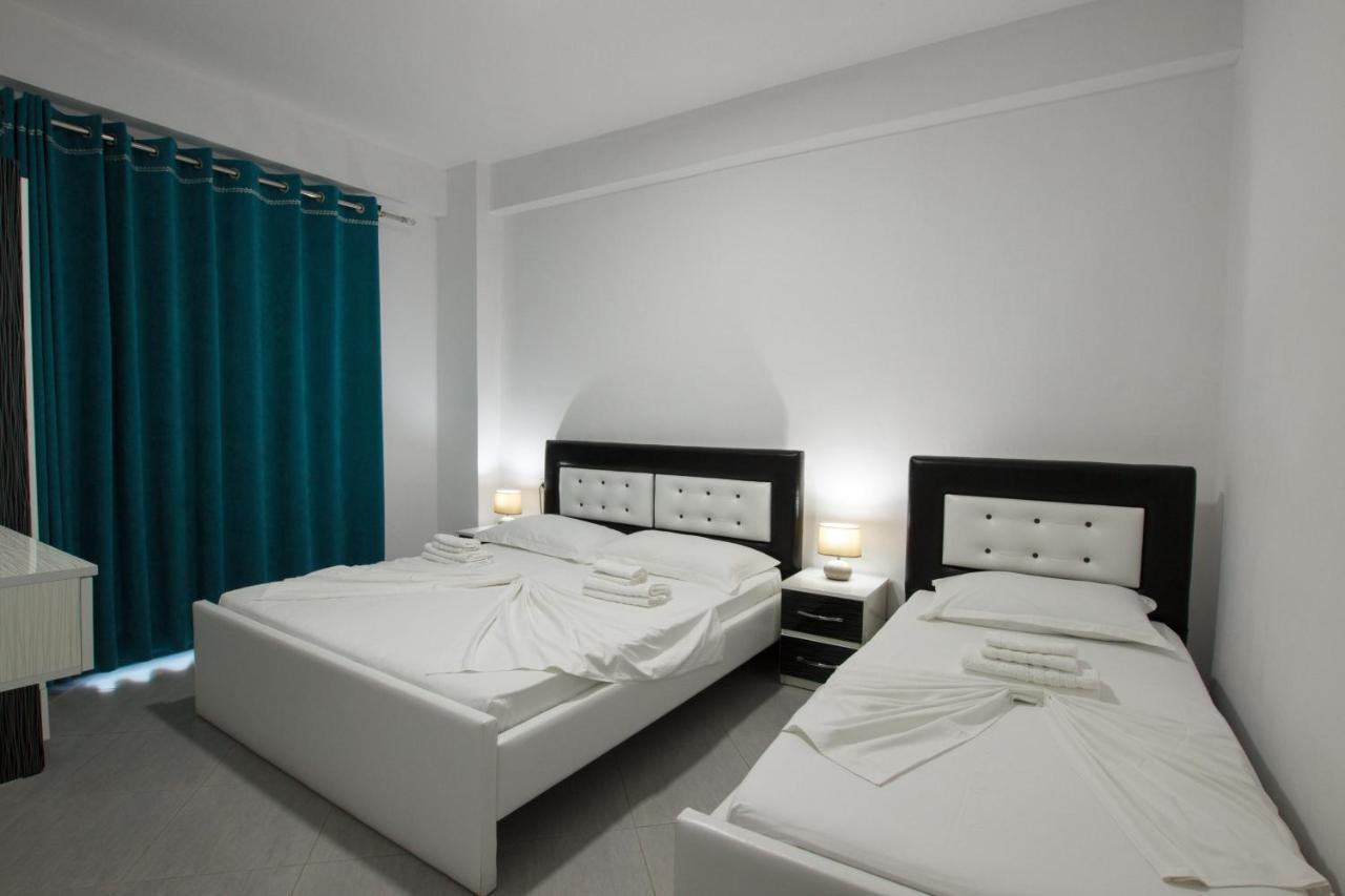 Grand Blue Aparthotel Sarande Exterior photo