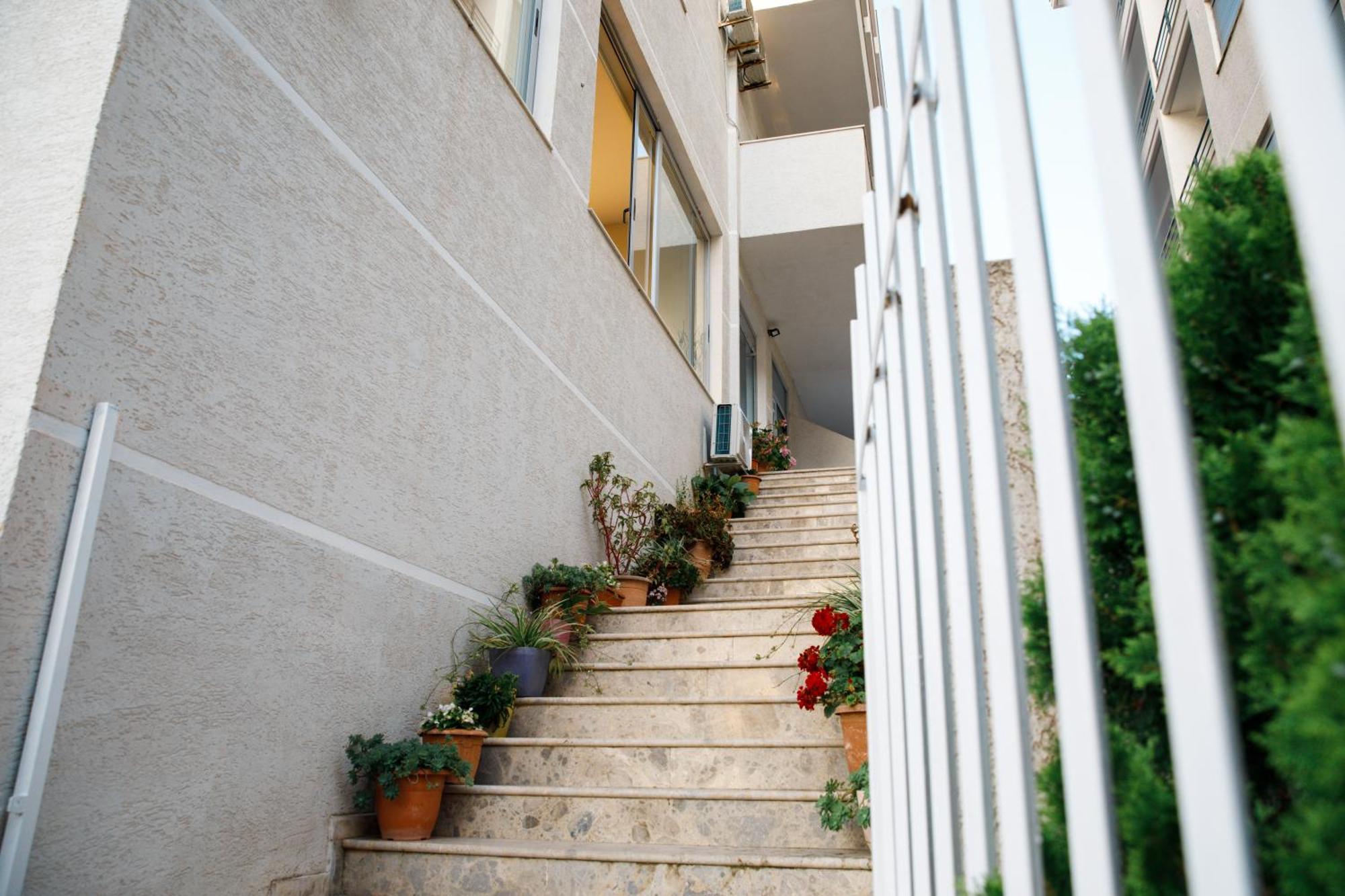 Grand Blue Aparthotel Sarande Exterior photo